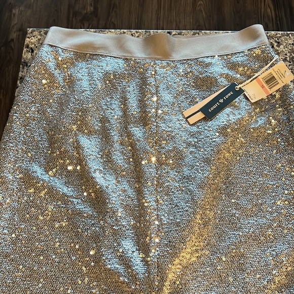 Sequin skirt with split - Picture 4 of 6